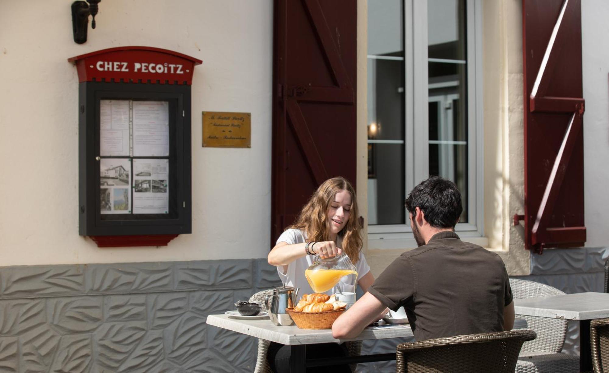 Hotel Restaurant Pecoitz Saint-Jean-Pied-de-Port Kültér fotó